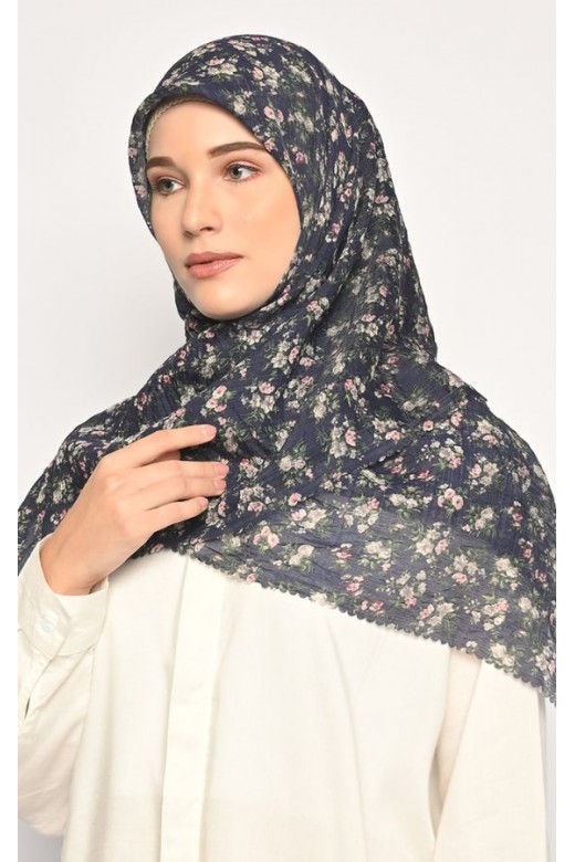 Hijab Segi Empat Emira Navy Jahit Tepi